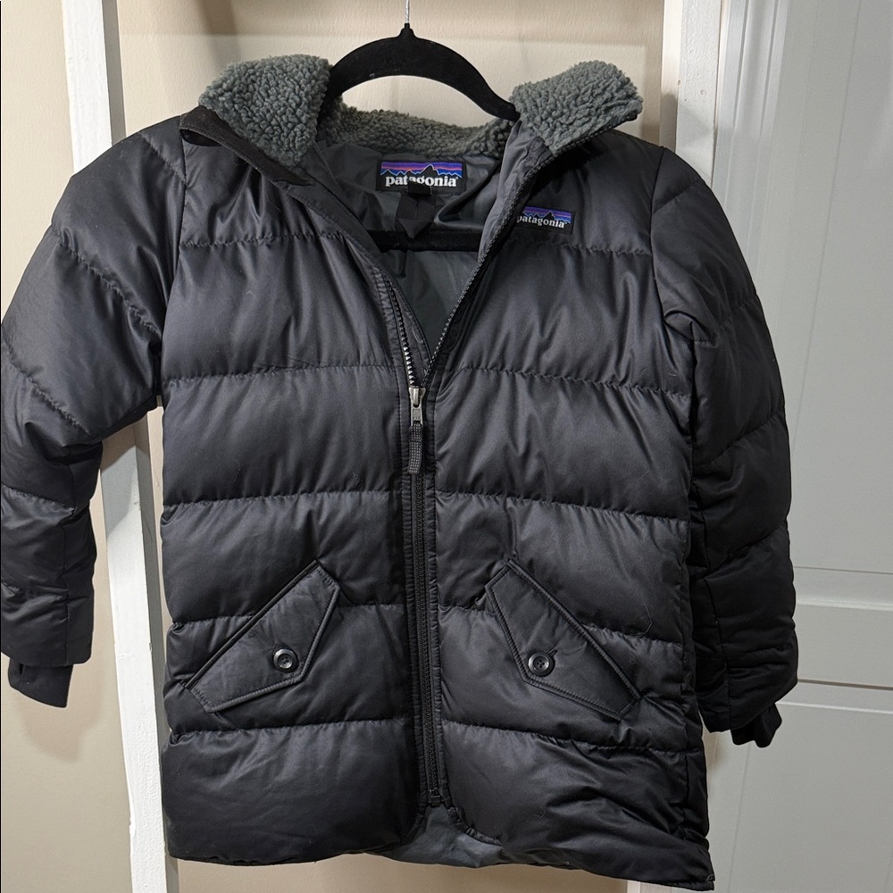 Patagonia Kids Black Puffer Jacket - Picture 8 of 10